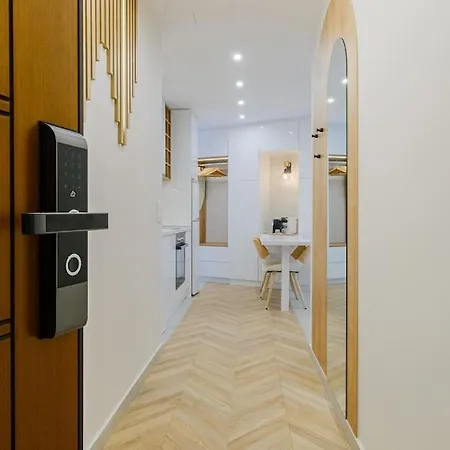 Appartamento Tsinari Comfort & Luxury Suite, Private Parking Salonicco