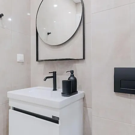 Tsinari Comfort & Luxury Suite, Private Parking Салоники