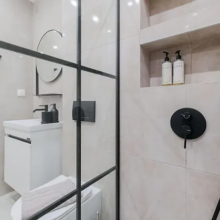Tsinari Comfort & Luxury Suite, Private Parking Апартаменты